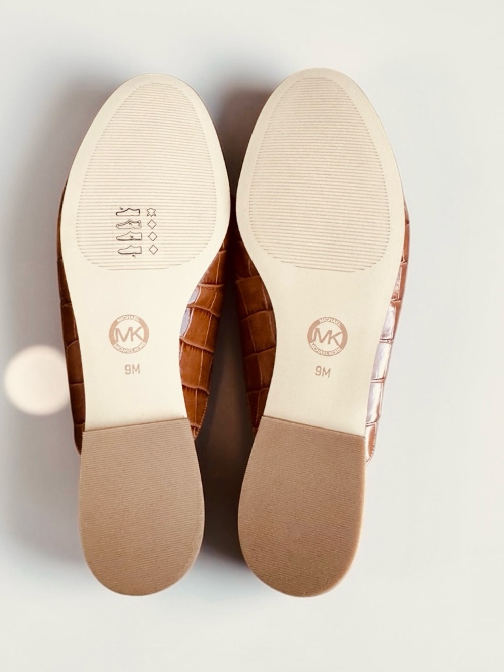 Michael Kors Charlton Croc-Embossed Leather Mules with Gold Hardware🤎💛 - Picture 5 of 6